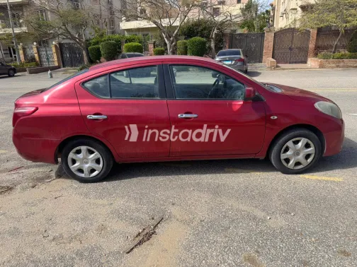 نيسان صنى 2013 أبيض مستعملة للبيع - 2