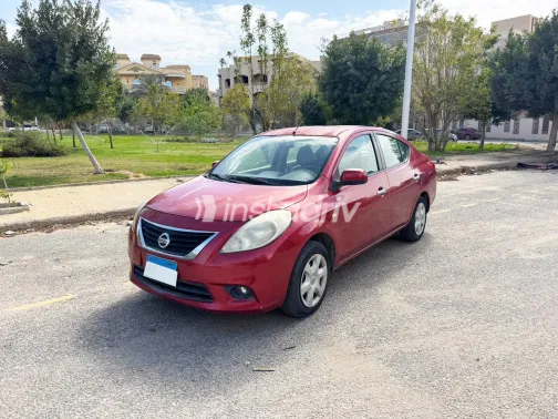 نيسان صنى 2013 أبيض مستعملة للبيع - 3