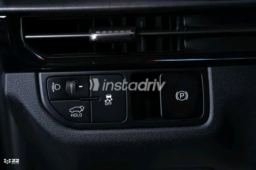 كيا سبورتاج 2025 أبيض مستعملة للبيع - 2