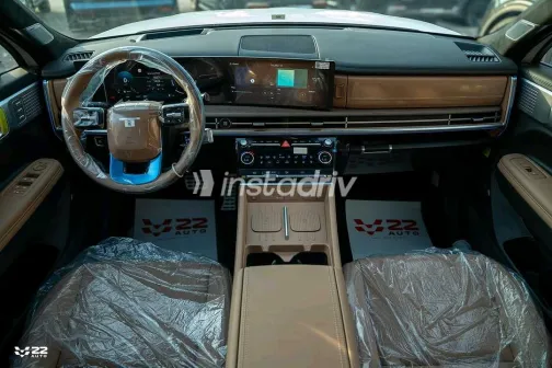 هيونداي سانتافى 2025 أبيض مستعملة للبيع - 2