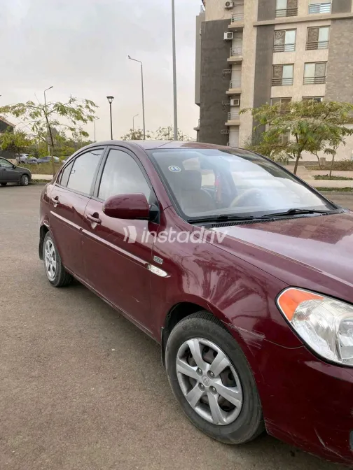 هيونداي اكسنت 2009 أبيض مستعملة للبيع - 2