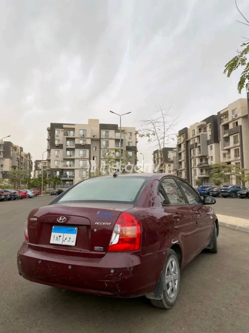 هيونداي اكسنت 2009 أبيض مستعملة للبيع - 3