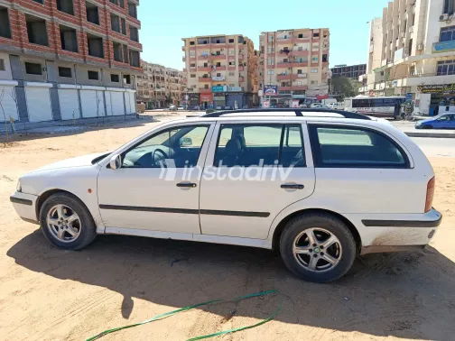 سكودا اوكتافيا A4 1999 أبيض مستعملة للبيع - 8