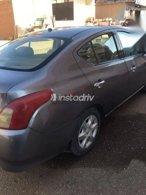 Nissan Sunny 2019 Gray Used for Sale - 7