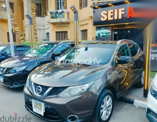 نيسان قشقاي 2017 بني مستعملة للبيع - 2