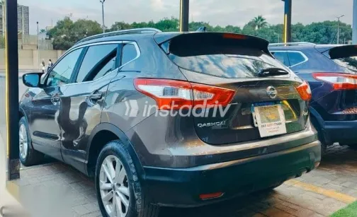 نيسان قشقاي 2017 بني مستعملة للبيع - 4