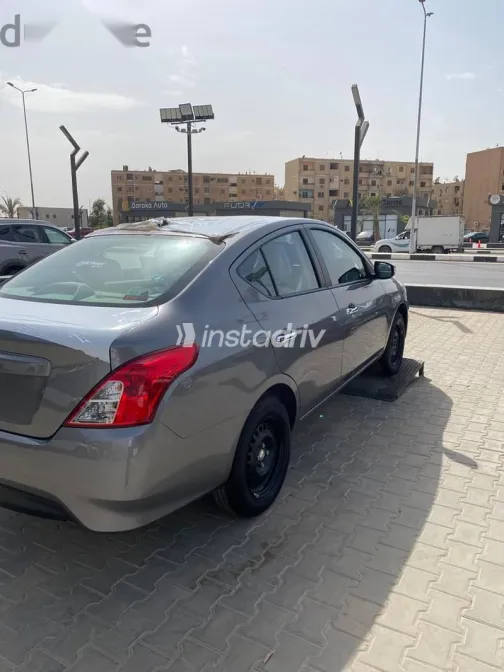 نيسان صنى 2026 فضي جديدة للبيع - 4