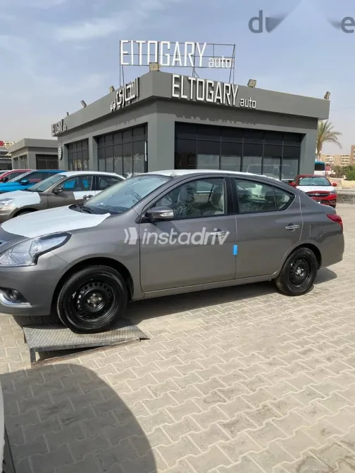 نيسان صنى 2026 فضي جديدة للبيع - 6