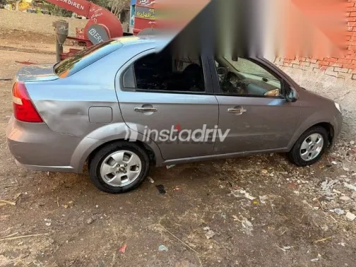 شيفروليه افيو 2020 أزرق غامق مستعملة للبيع - 2