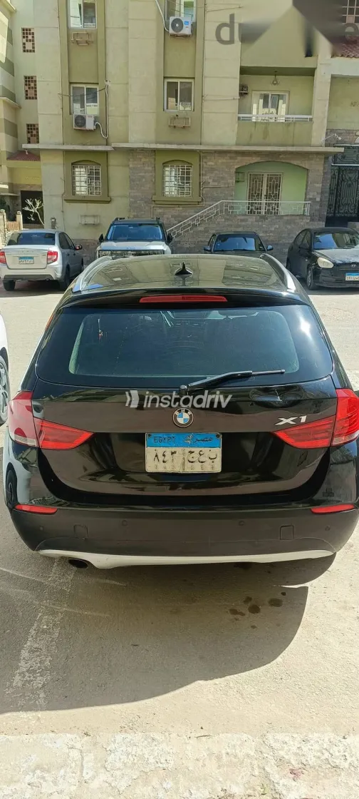 بي ام دبليو X1 2013 أسود مستعملة للبيع - 1