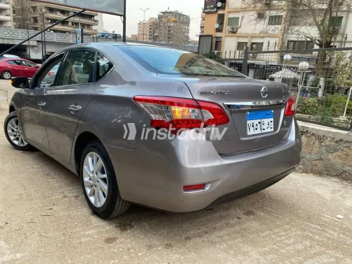 Nissan Sentra 2018 White Used for Sale - 8