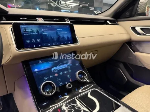 Land Rover Velar 2020 Black Used for Sale - 10