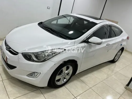 هيونداي افانتي 2013 أبيض مستعملة للبيع - 4