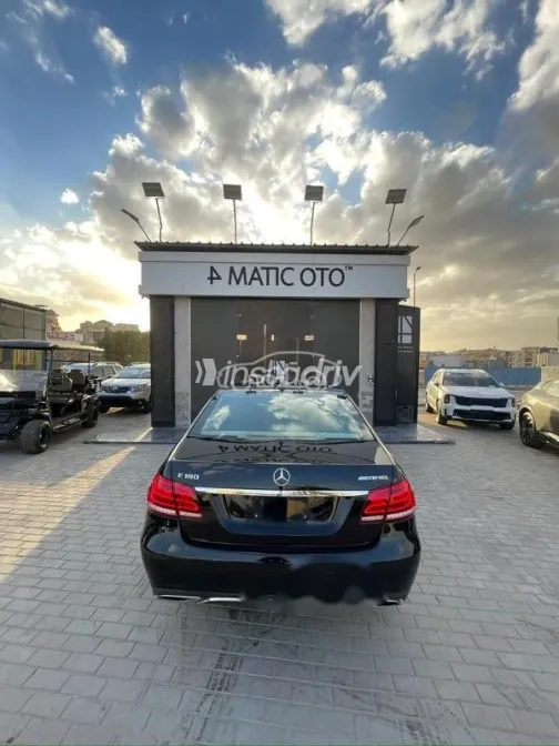 مرسيدس E 180 2016 أسود مستعملة للبيع - 3