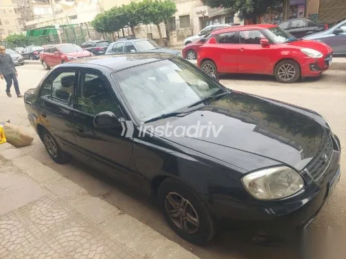 هيونداي فيرنا 2012 أسود مستعملة للبيع - 3