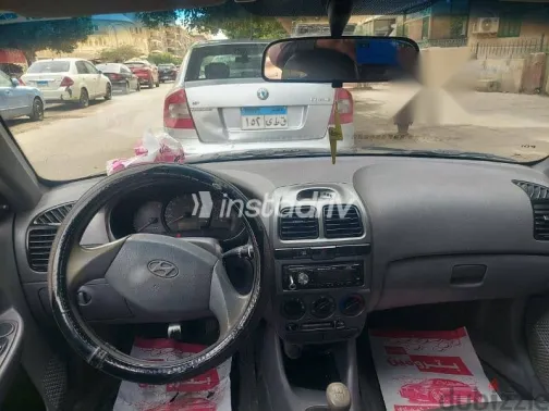 هيونداي فيرنا 2012 أسود مستعملة للبيع - 6