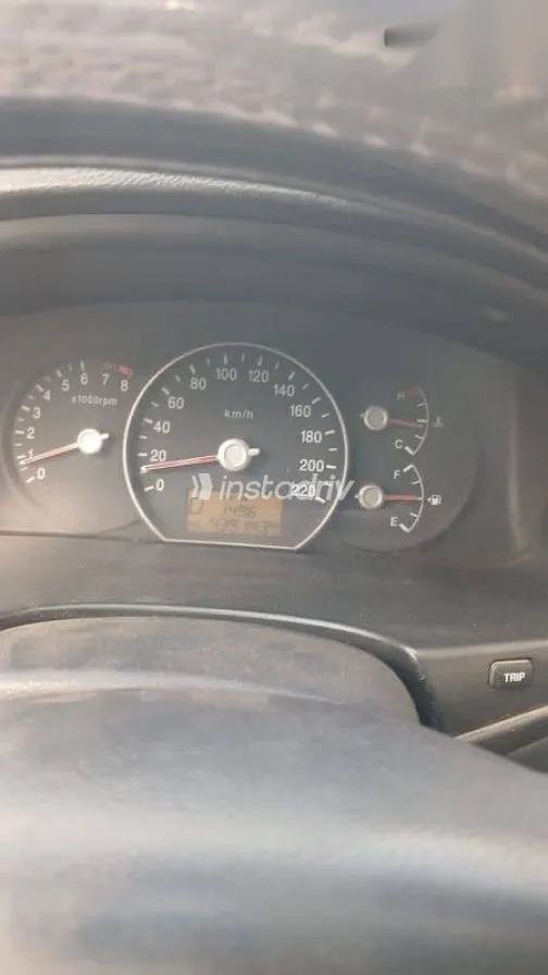 كيا كارينز 2012 أسود مستعملة للبيع - 5