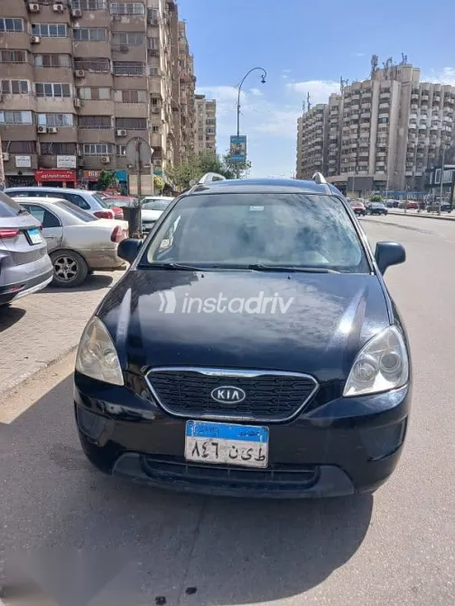 كيا كارينز 2012 أسود مستعملة للبيع - 10