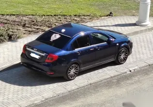 شيرى انفى 2018 أزرق غامق مستعملة للبيع