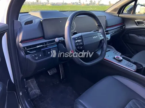 كيا سبورتاج 2025 أبيض مستعملة للبيع - 9