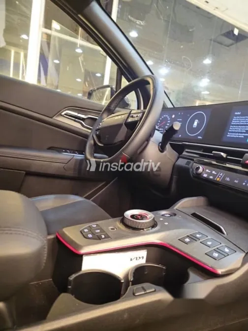 كيا سبورتاج 2025 أبيض مستعملة للبيع - 10