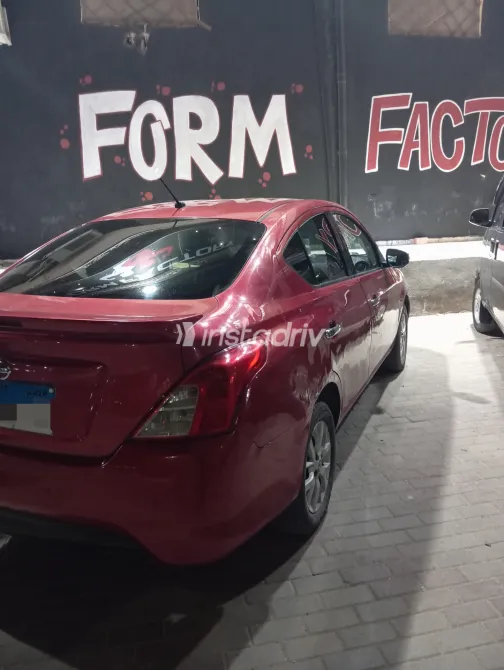 نيسان صنى 2019 أبيض مستعملة للبيع - 1