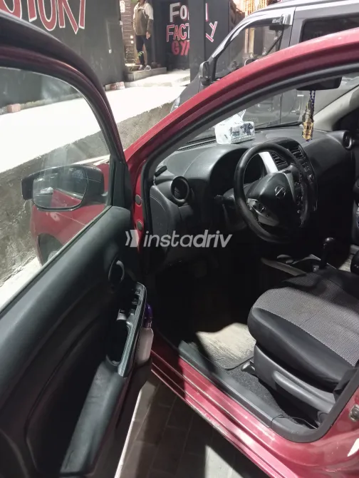 نيسان صنى 2019 أبيض مستعملة للبيع - 3