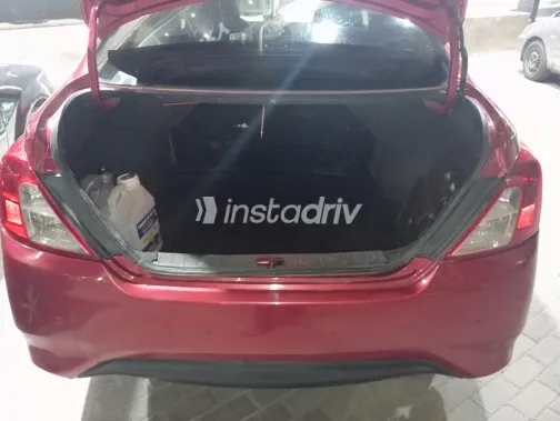 نيسان صنى 2019 أبيض مستعملة للبيع - 4