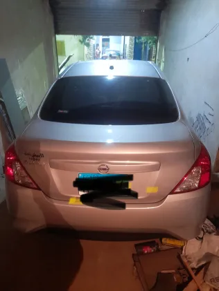 نيسان صنى 2023 أبيض مستعملة للبيع