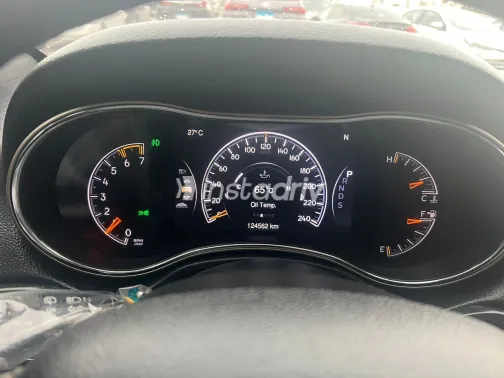 جيب جراند شيروكي 2017 أبيض مستعملة للبيع - 2