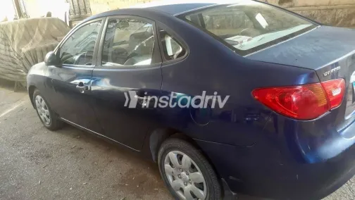 هيونداي إلنترا 2010 أبيض مستعملة للبيع - 1