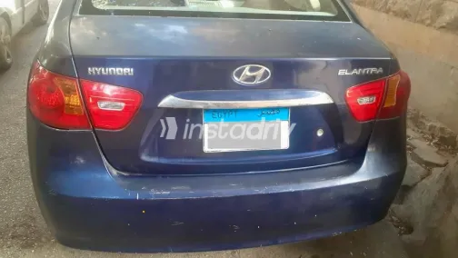 هيونداي إلنترا 2010 أبيض مستعملة للبيع - 2