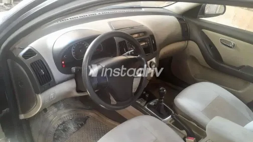 هيونداي إلنترا 2010 أبيض مستعملة للبيع - 3