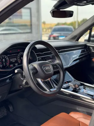 Audi Q7 2024 White Used for Sale