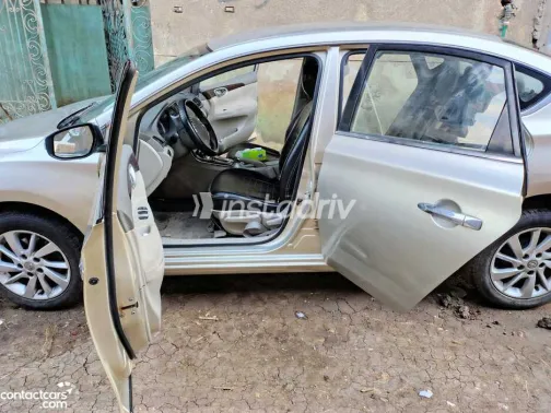 نيسان سنترا 2019 أبيض مستعملة للبيع - 4