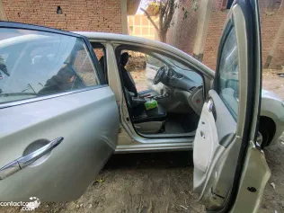 نيسان سنترا 2019 أبيض مستعملة للبيع