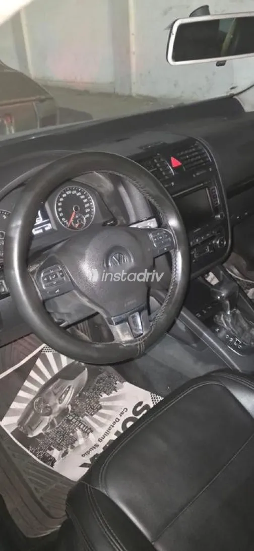 فولكس فاغن جيتا 2010 بترولي مستعملة للبيع - 1