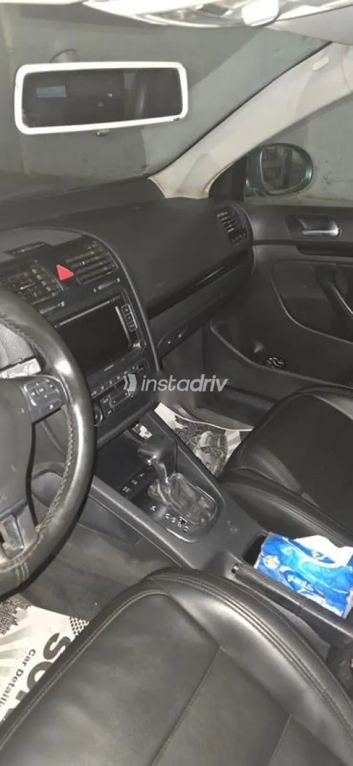 فولكس فاغن جيتا 2010 بترولي مستعملة للبيع - 3