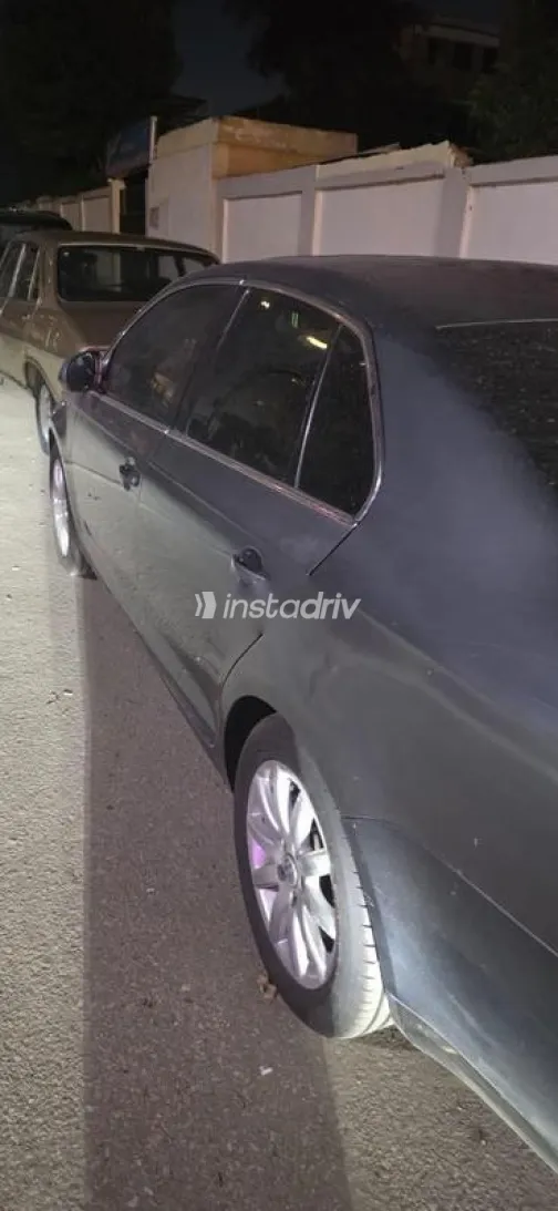 فولكس فاغن جيتا 2010 بترولي مستعملة للبيع - 6