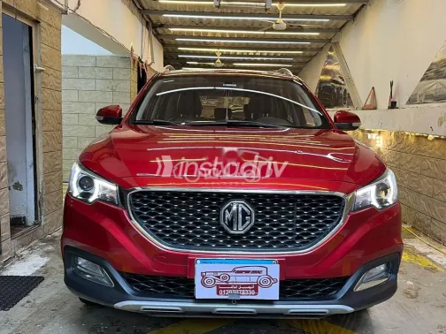 MG ZS 2024 Red Used for Sale - 1