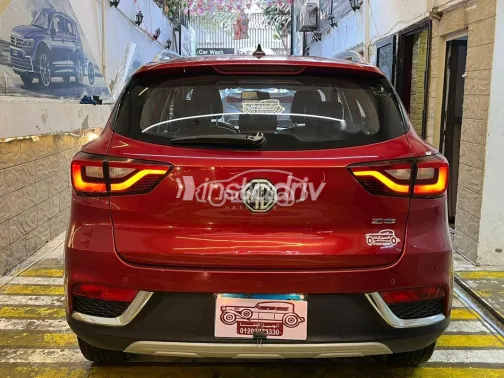 MG ZS 2024 Red Used for Sale - 4