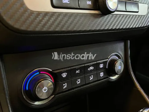 MG ZS 2024 Red Used for Sale - 9