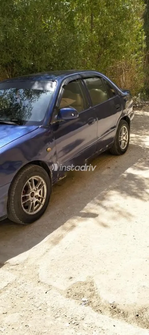 هيونداي اكسنت 2006 أزرق غامق مستعملة للبيع - 1