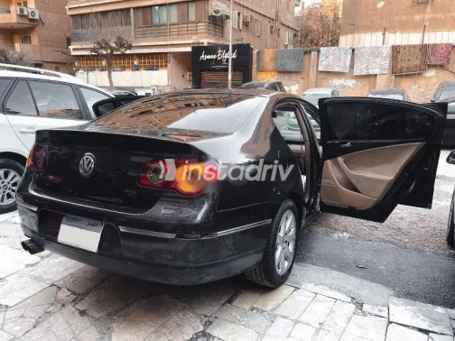 فولكس فاغن باسات 2006 أسود مستعملة للبيع - 8