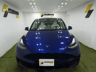 تسلا Model Y 2024 أزرق غامق مستعملة للبيع