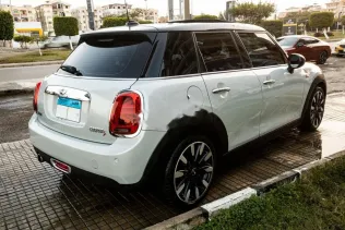 مينى كوبر 2017 فضي مستعملة للبيع