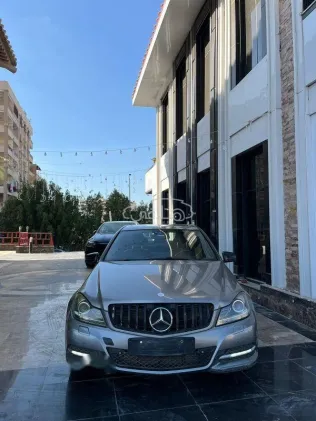 مرسيدس C 200 2013 رمادي مستعملة للبيع