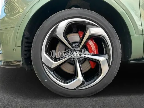 Bentley Bentayga 2025 Green Used for Sale - 6