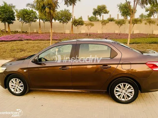 Peugeot 301 2017 White Used for Sale - 10