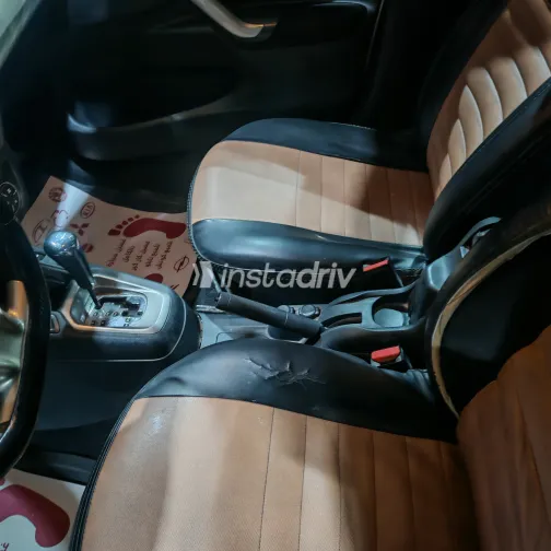 سيتروين سي اليزيه 2016 أبيض مستعملة للبيع - 2